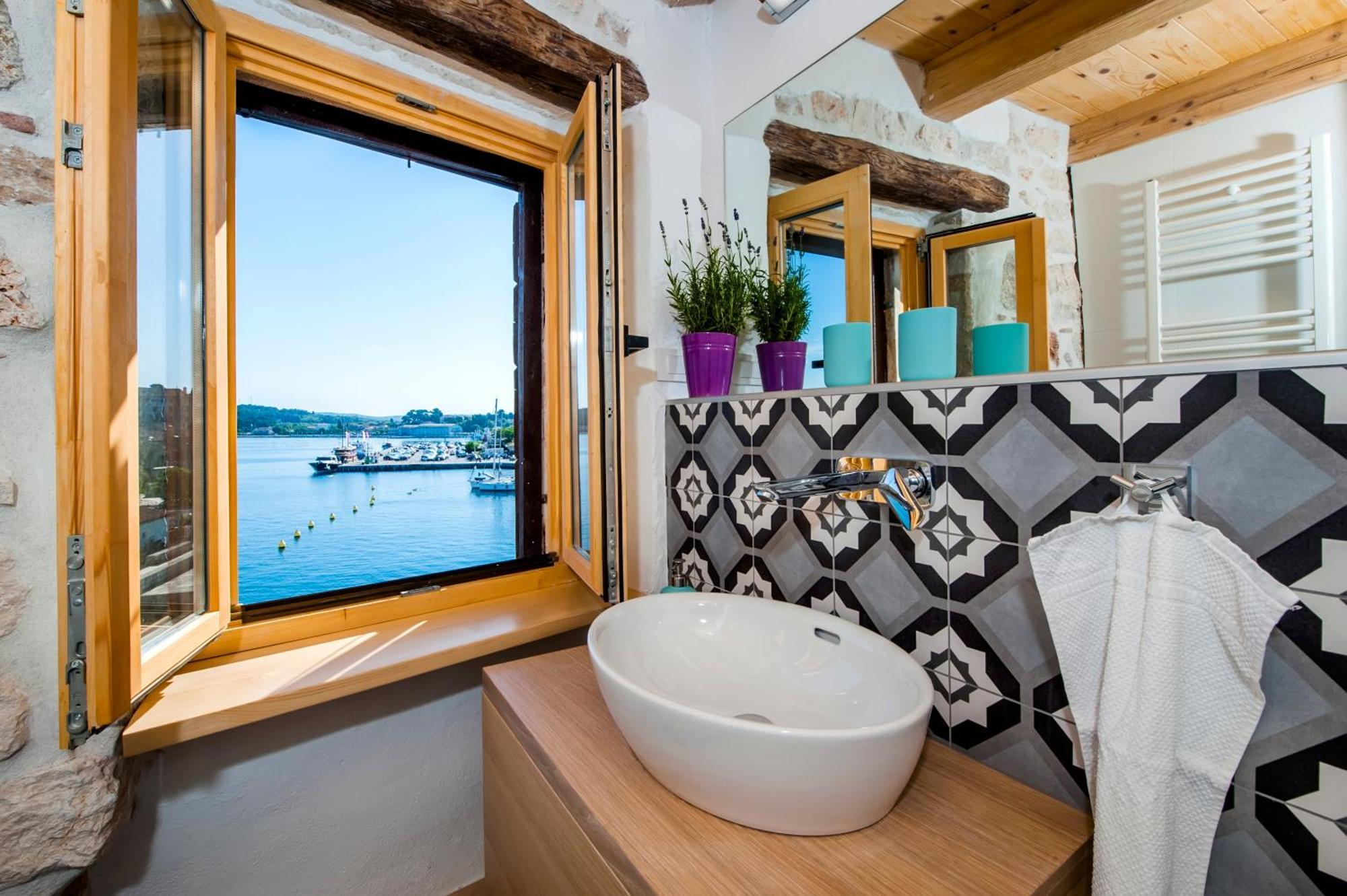 Adriatic Seaview Studio โรวีน ภายนอก รูปภาพ